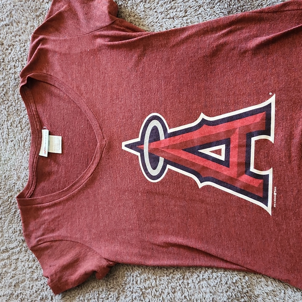 Womens Los Angeles Angels t-shirt size M